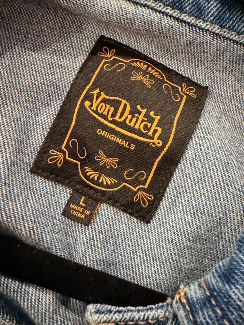 NWT Von Dutch Size L Trucker Y2K Logo Graphic Embroidered Patch Jean Jacket - Picture 14 of 15